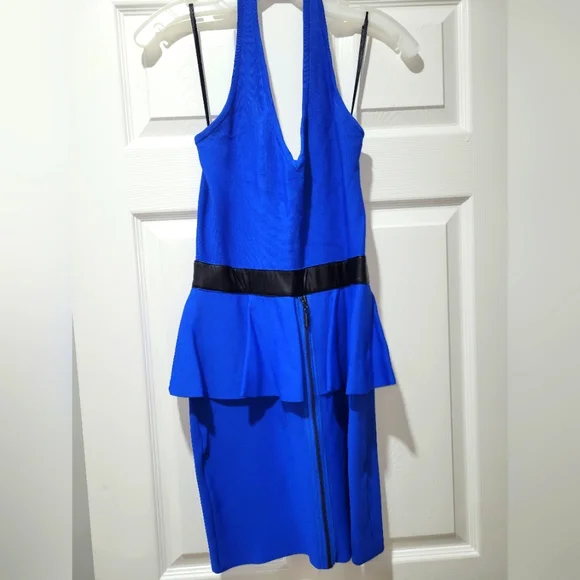 frame halter dress Sleeveless lace halter dress MYNA – MYAN ATELIER main image 1